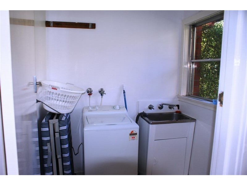 a/1 Mortimer Avenue, New Town TAS 7008