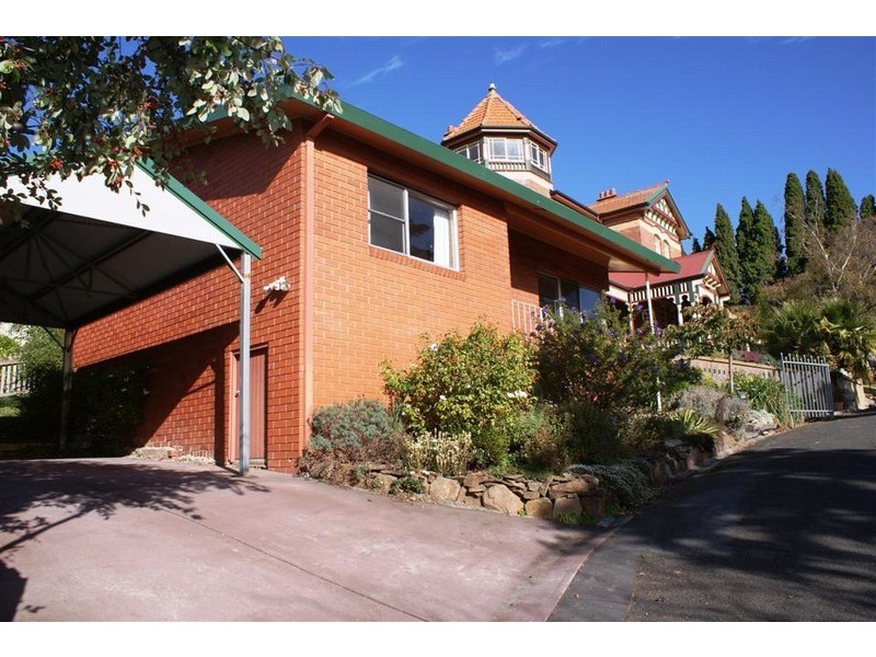 a/1 Mortimer Avenue, New Town TAS 7008