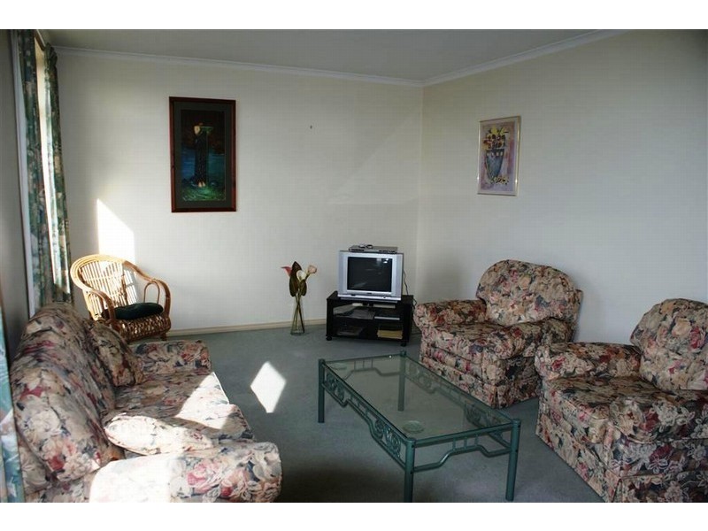 2/1 Auvergne Avenue, New Town TAS 7008