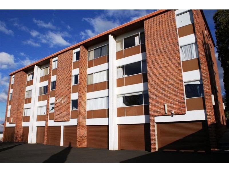 1/4 Hildern Street, New Town TAS 7008