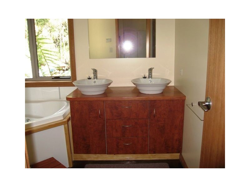 19 Menuggana Road, Fern Tree TAS 7054