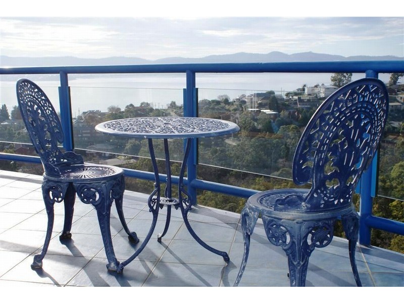 12 Capri Drive, Sandy Bay TAS 7005