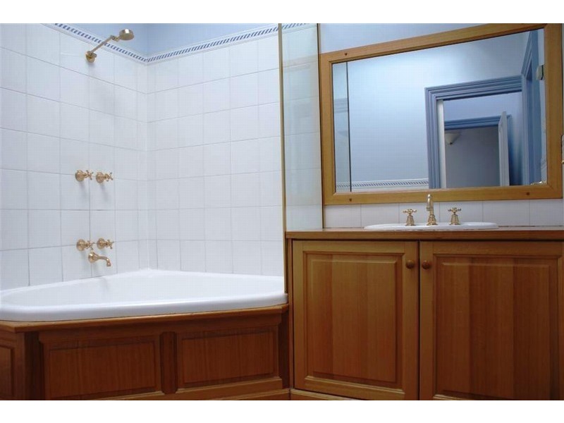 9 Pine Street, West Hobart TAS 7000