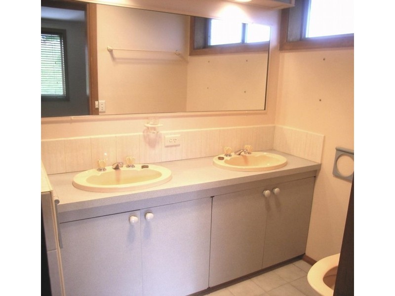 35 Stratton Avenue, Lenah Valley TAS 7008