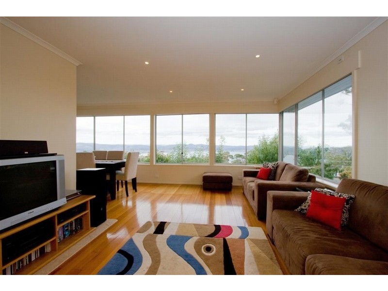 12 Avondale Grove, Mount Nelson TAS 7007