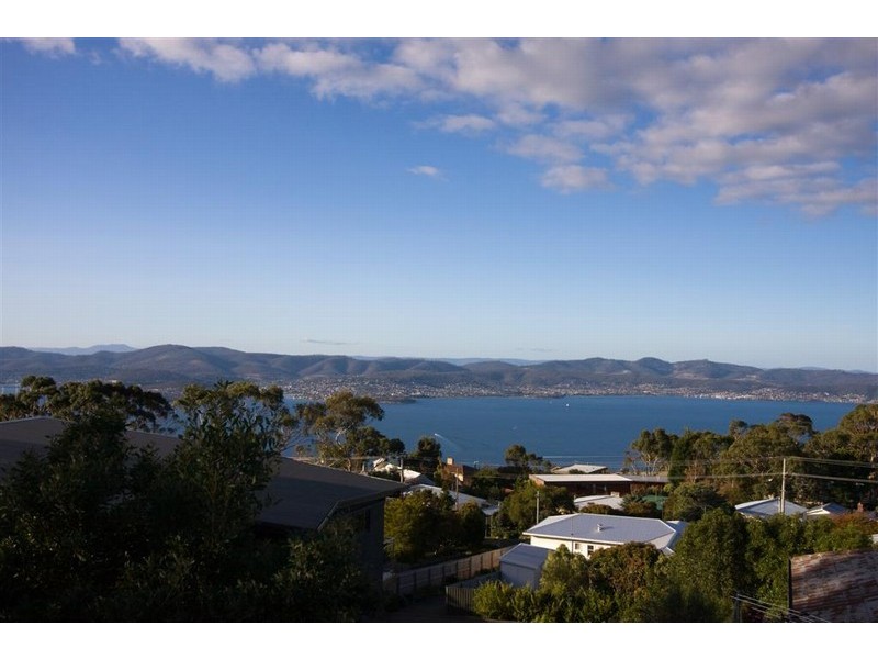 12 Avondale Grove, Mount Nelson TAS 7007