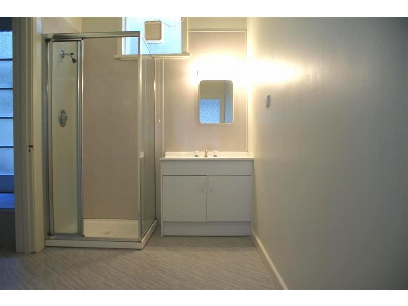 1/152 Derwent Avenue, Lindisfarne TAS 7015