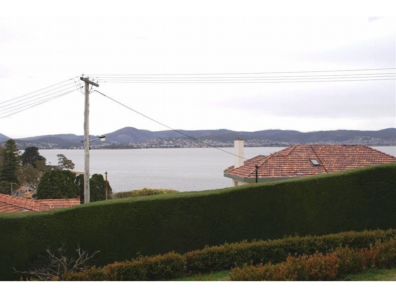 4 Nile Avenue, Sandy Bay TAS 7005