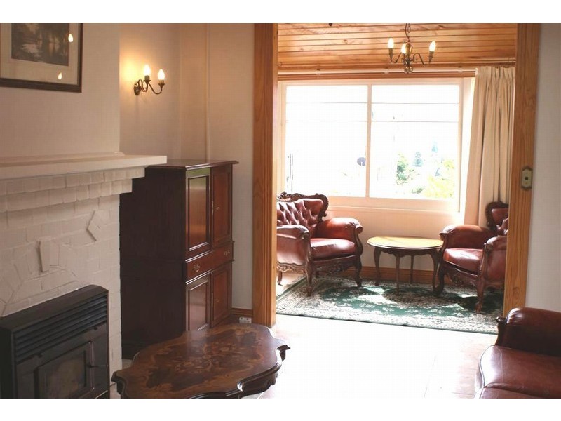 23 Augusta Road, Lenah Valley TAS 7008