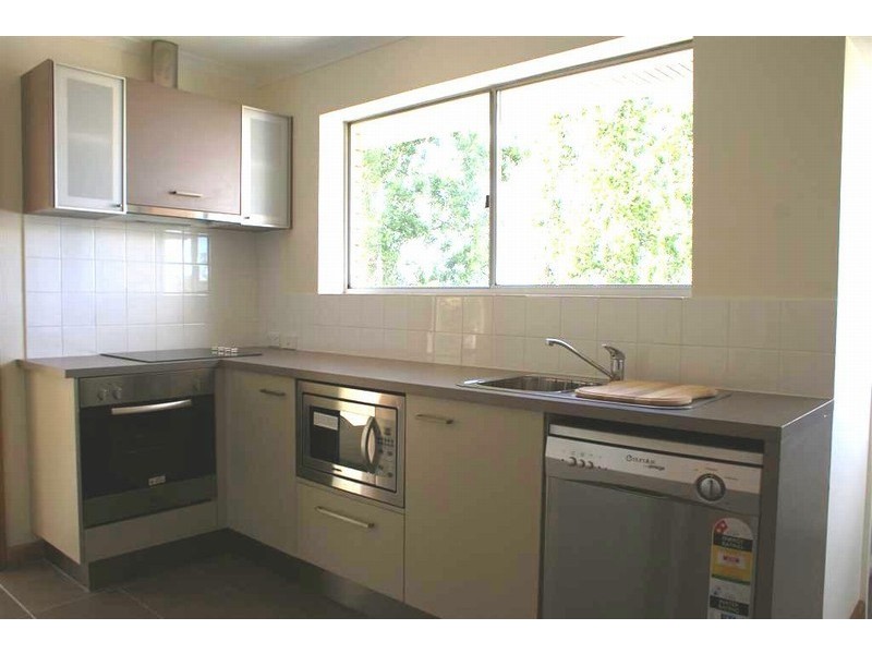 2/13A Quamby Avenue, Sandy Bay TAS 7005