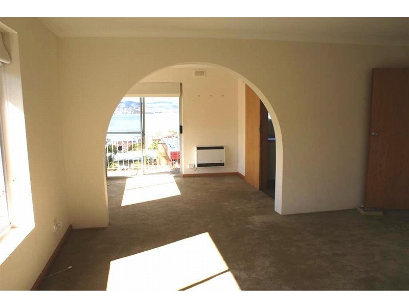 2/13A Quamby Avenue, Sandy Bay TAS 7005