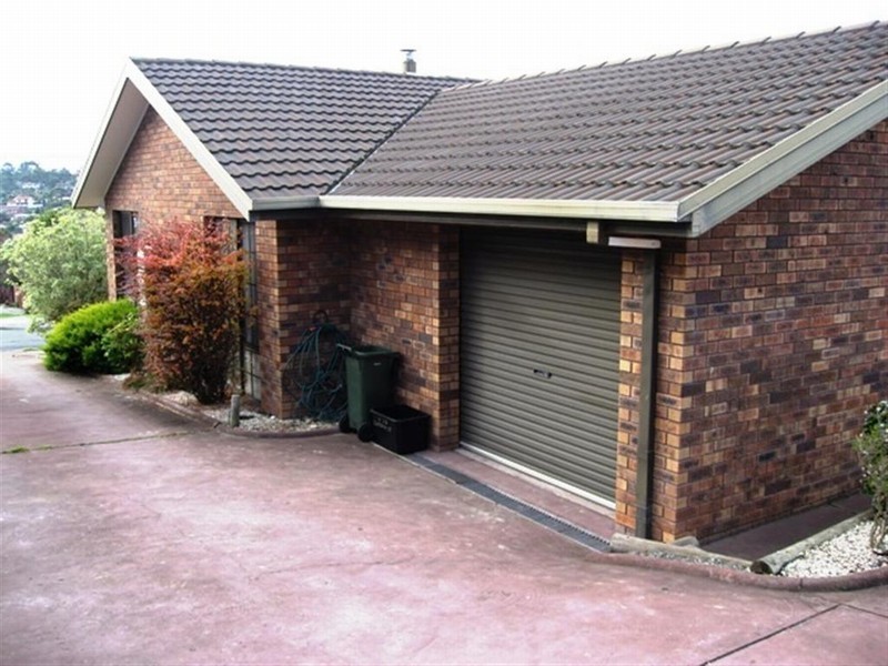 1/28 Carinya Street, Blackmans Bay TAS 7052