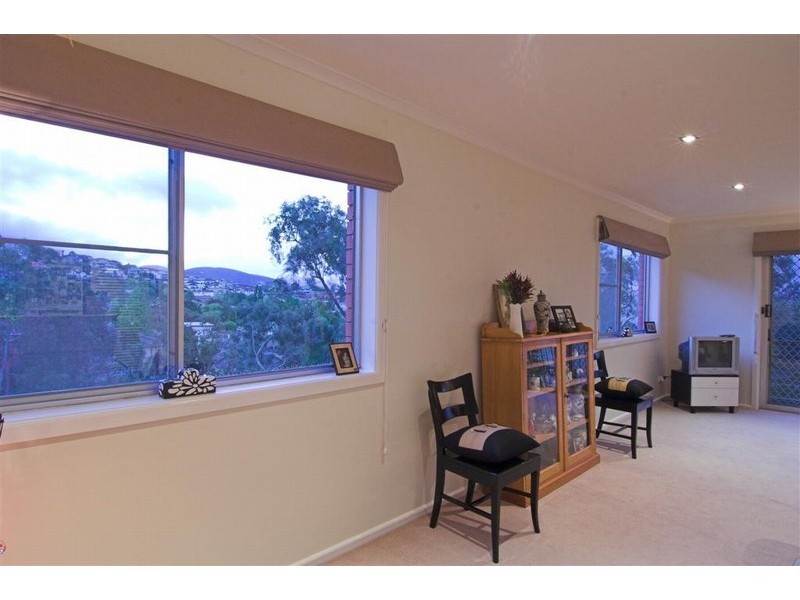 2/527 Churchill Avenue, Sandy Bay TAS 7005