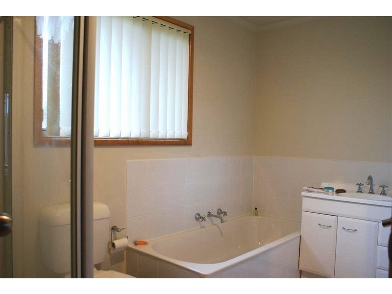 2/8 Heather Road, Risdon Vale TAS 7016