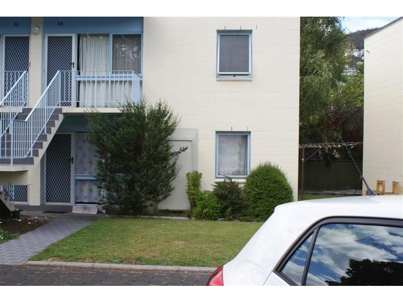 12/5 Beach Road, Sandy Bay TAS 7005