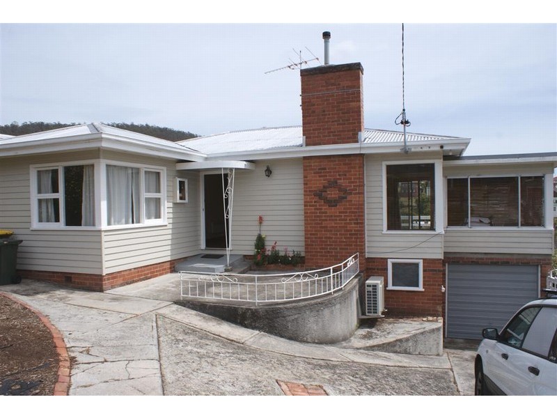 26 Whelan Crescent, West Hobart TAS 7000