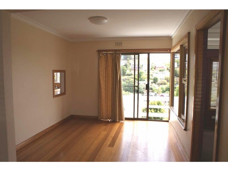 26 Whelan Crescent, West Hobart TAS 7000