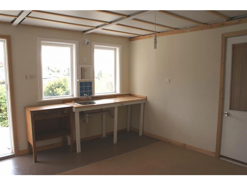 26 Whelan Crescent, West Hobart TAS 7000