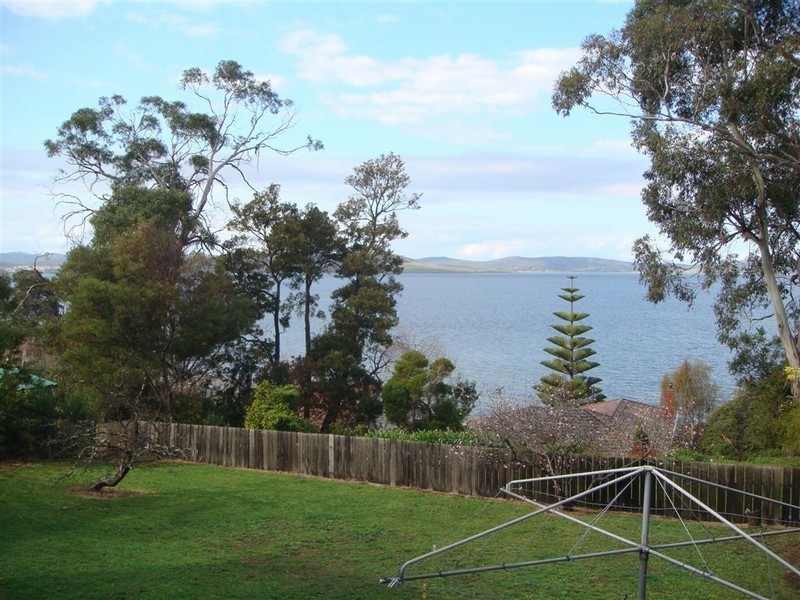 110 Flinders Esplanade, Taroona TAS 7053