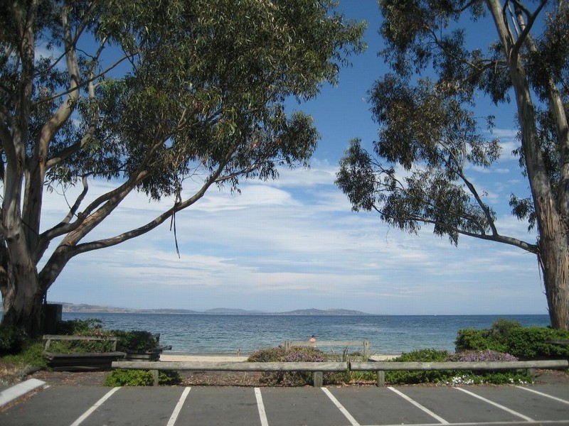 2/26 Osbourne Esplanade, Kingston Beach TAS 7050