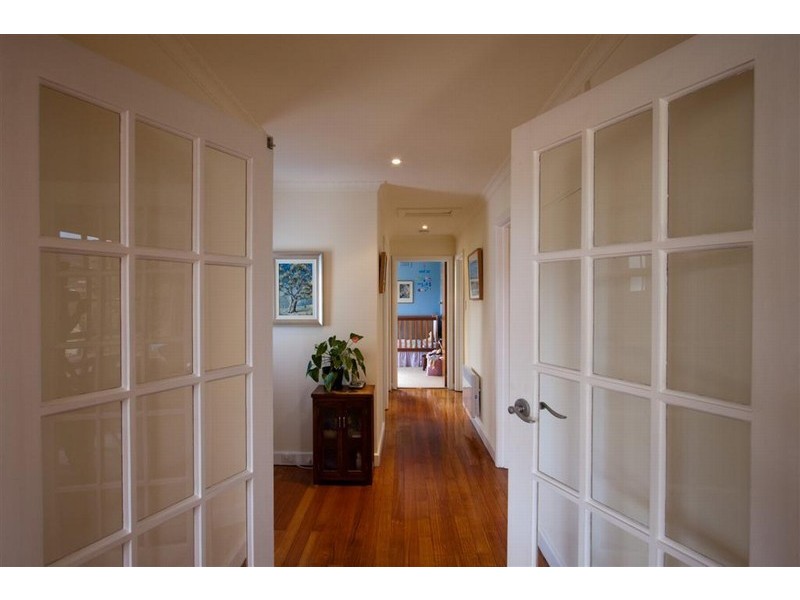 3 Broad Street, Lindisfarne TAS 7015