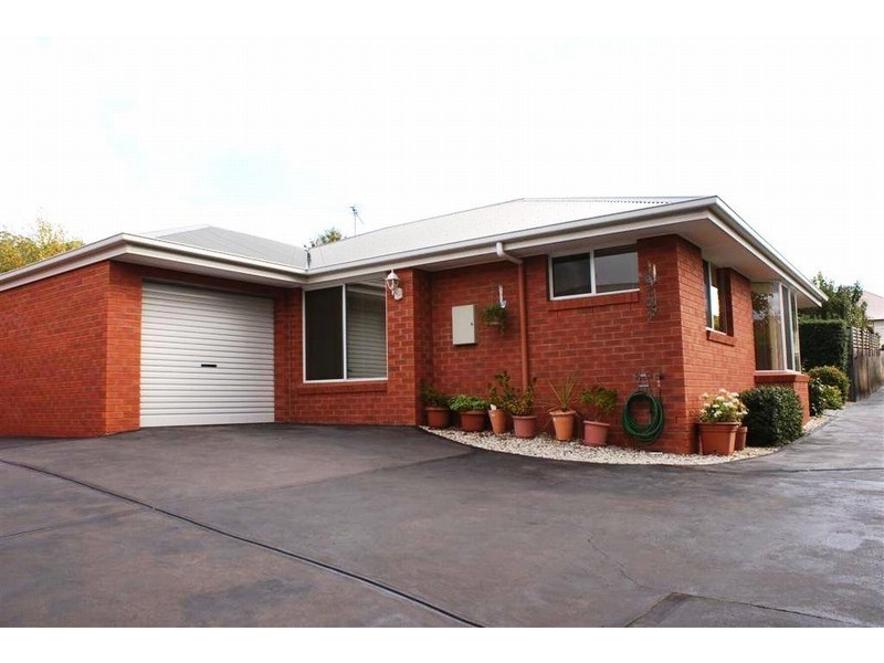 1/47a Giblin Street, Lenah Valley TAS 7008