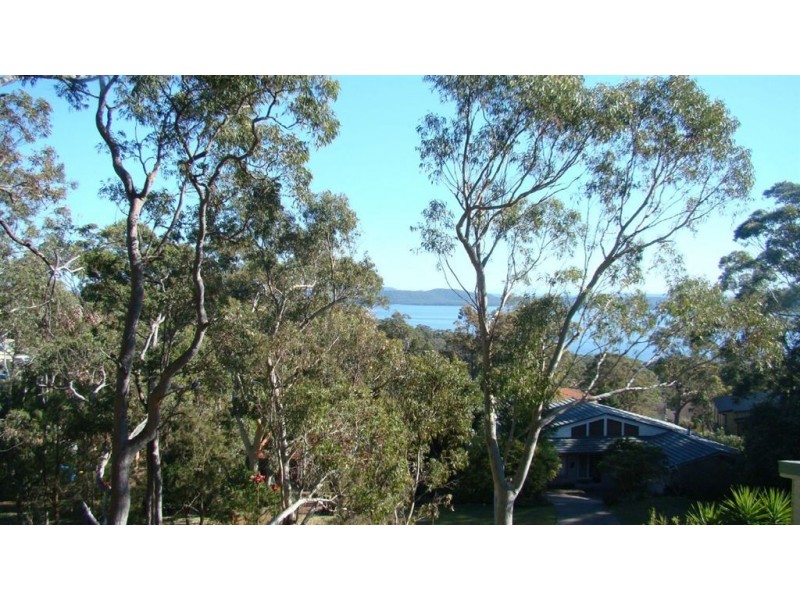 8 Canomii Close, Nelson Bay NSW 2315