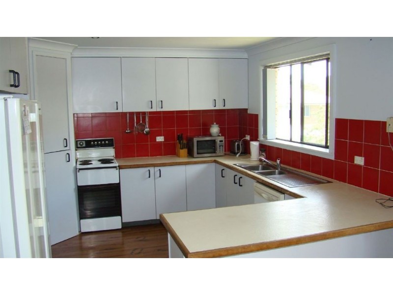 21 Ocean Beach Road, Shoal Bay NSW 2315