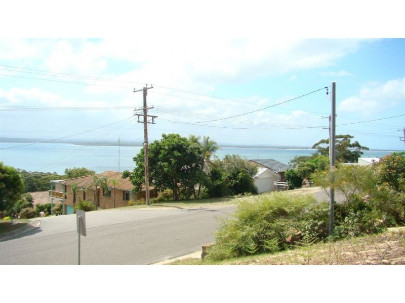 33 Wallawa Road, Nelson Bay NSW 2315