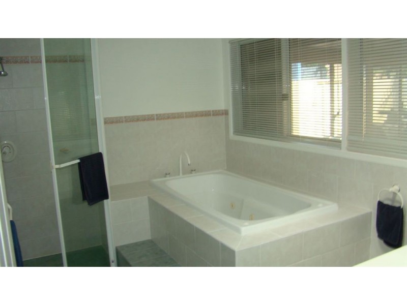 2 Seabreeze Close, Anna Bay NSW 2316