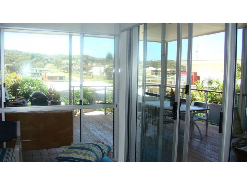 6 The Mainsail, Boat Harbour NSW 2316