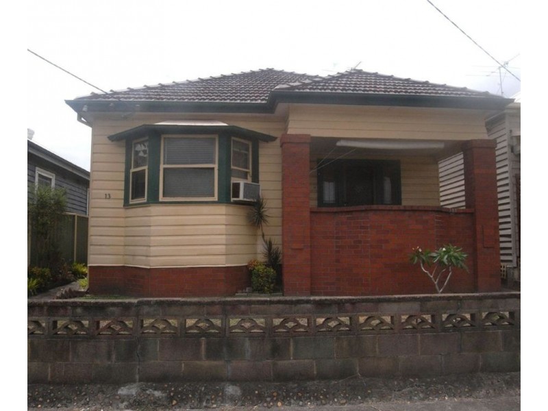 13 Tarin Street, Mayfield East NSW 2304