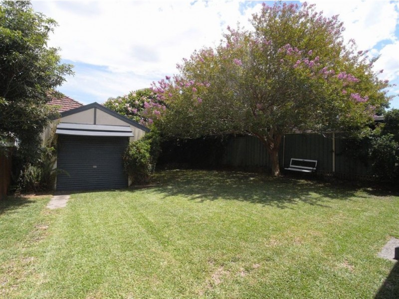 2 Woodstock Street, Mayfield NSW 2304