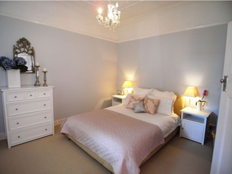 2 Woodstock Street, Mayfield NSW 2304