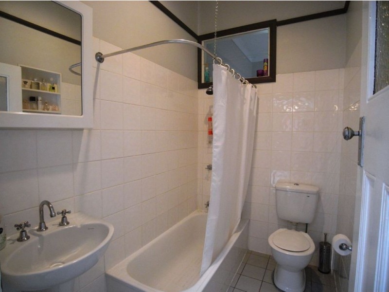2 Woodstock Street, Mayfield NSW 2304