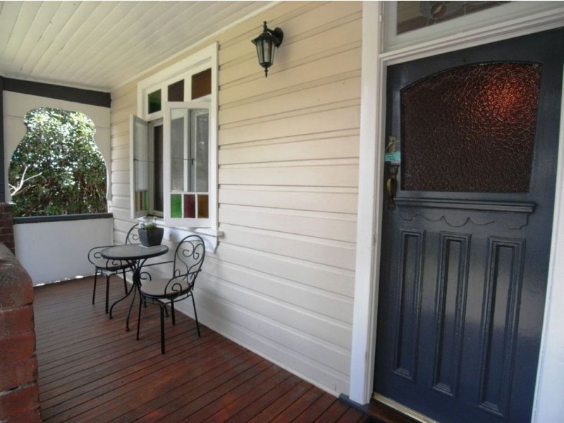 2 Woodstock Street, Mayfield NSW 2304