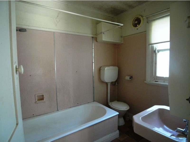 150 Crebert Street, Mayfield NSW 2304