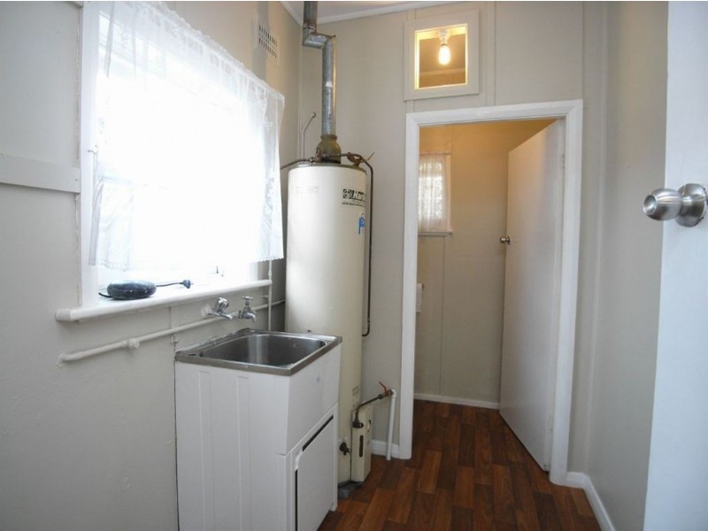 83 Woodstock Street, Mayfield NSW 2304