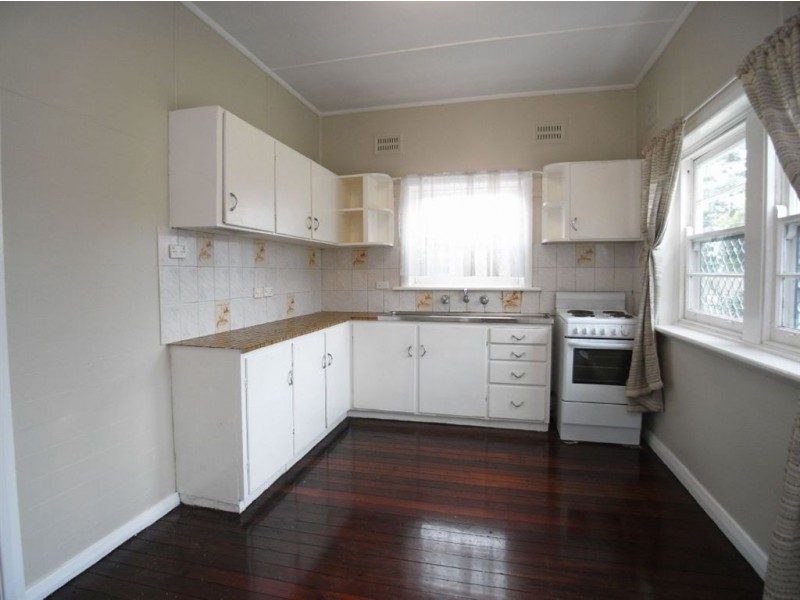 83 Woodstock Street, Mayfield NSW 2304