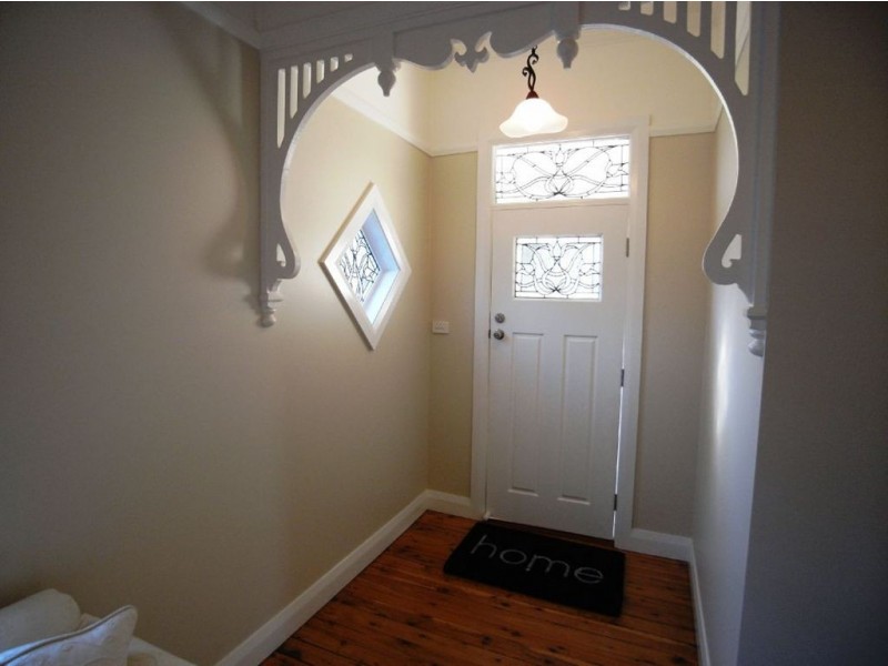 14 Hart Street, Mayfield NSW 2304