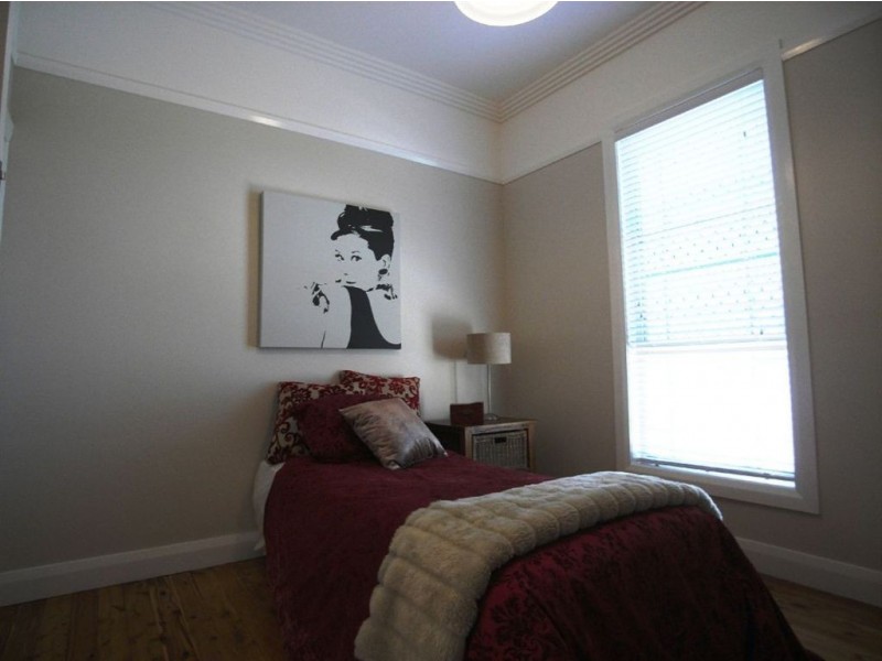 14 Hart Street, Mayfield NSW 2304