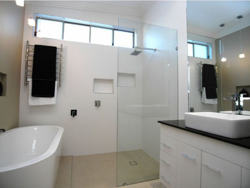 14 Hart Street, Mayfield NSW 2304