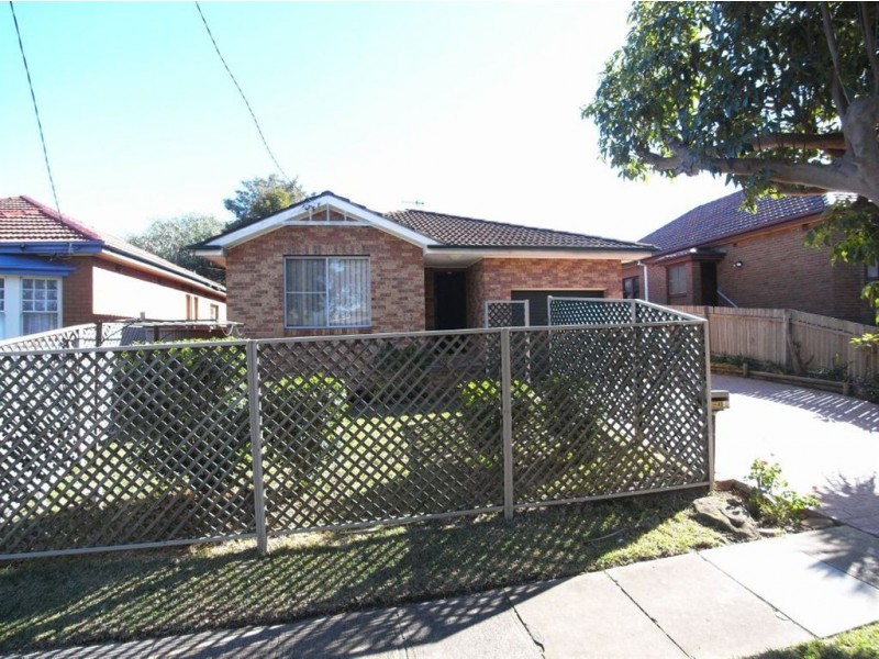 1/40 Woodstock Street, Mayfield NSW 2304