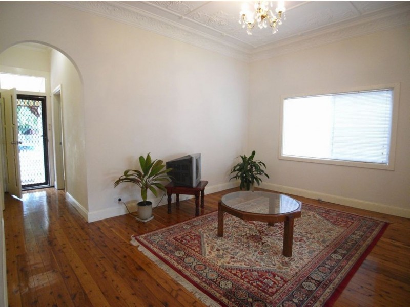 13 Smith street, Mayfield NSW 2304