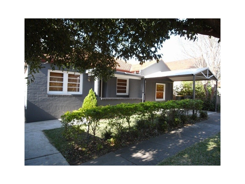 113 Barton Street, Mayfield NSW 2304