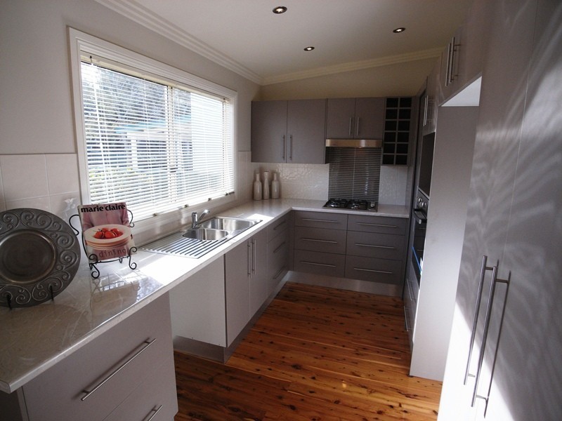 4 Henson Ave, Mayfield East NSW 2304