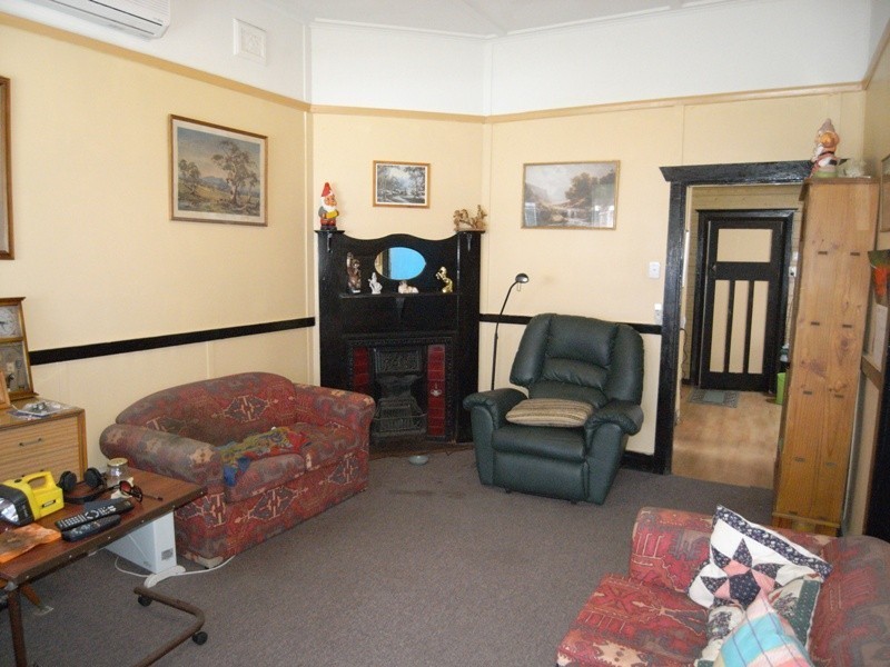 13 Albert Street, Mayfield NSW 2304