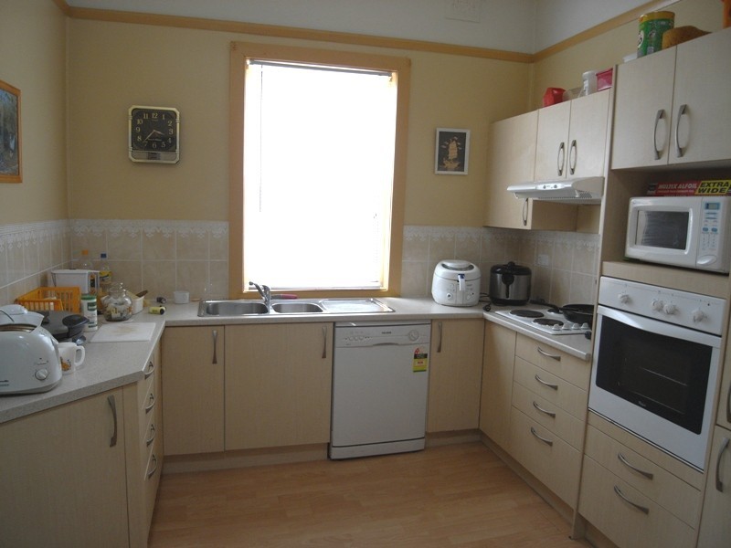 13 Albert Street, Mayfield NSW 2304