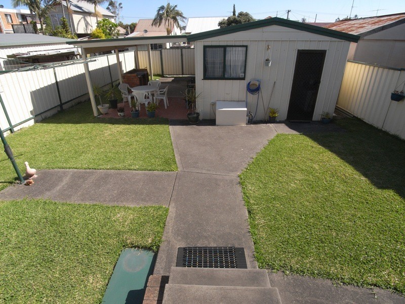 15 Crown Street, Stockton NSW 2295