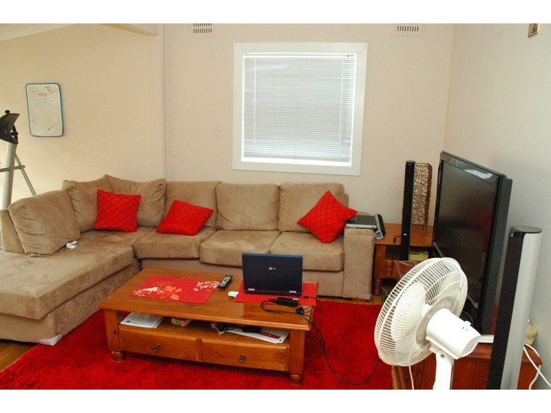 8 Rawson street, Mayfield NSW 2304